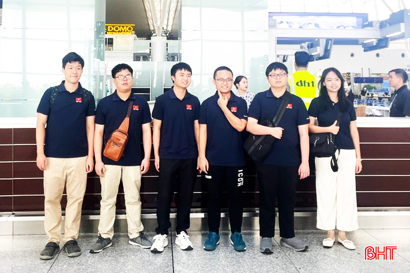 Hai học sinh quê Hà Tĩnh giành 2 Huy chương Vàng Olympic Toán học Quốc tế 2025